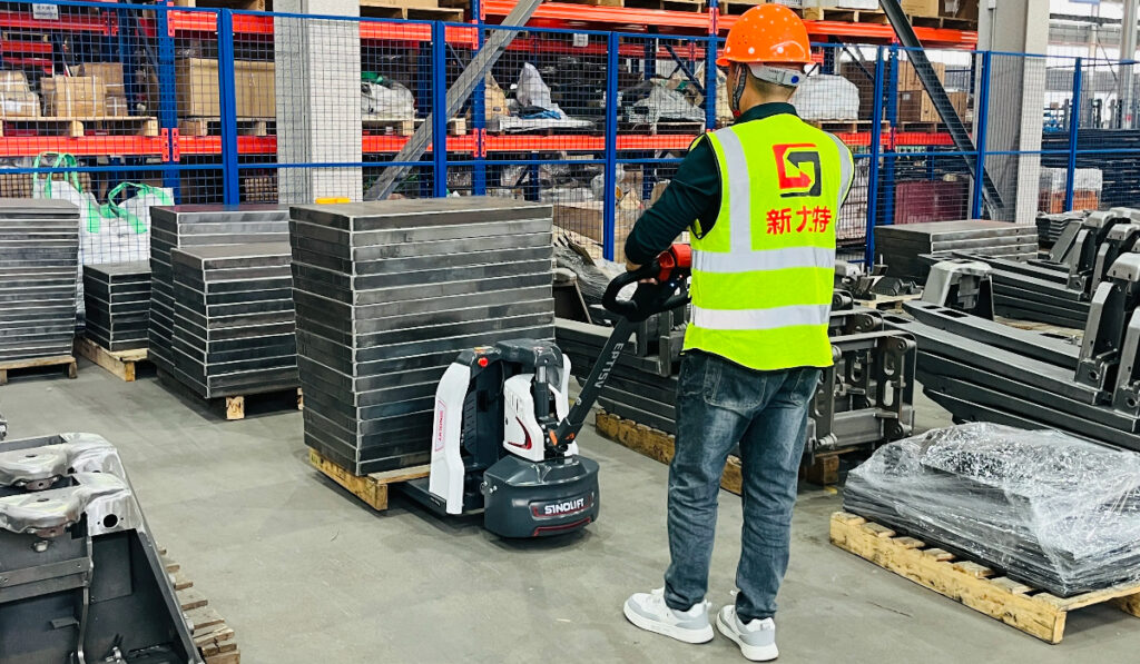 A Comprehensive Guide to Safe and Efficient Operation of Walking Electric Pallet Trucks