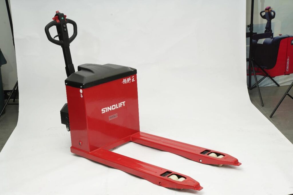 Electric Pallet Jack Safety Training: Key Techniques to Prevent Accidents