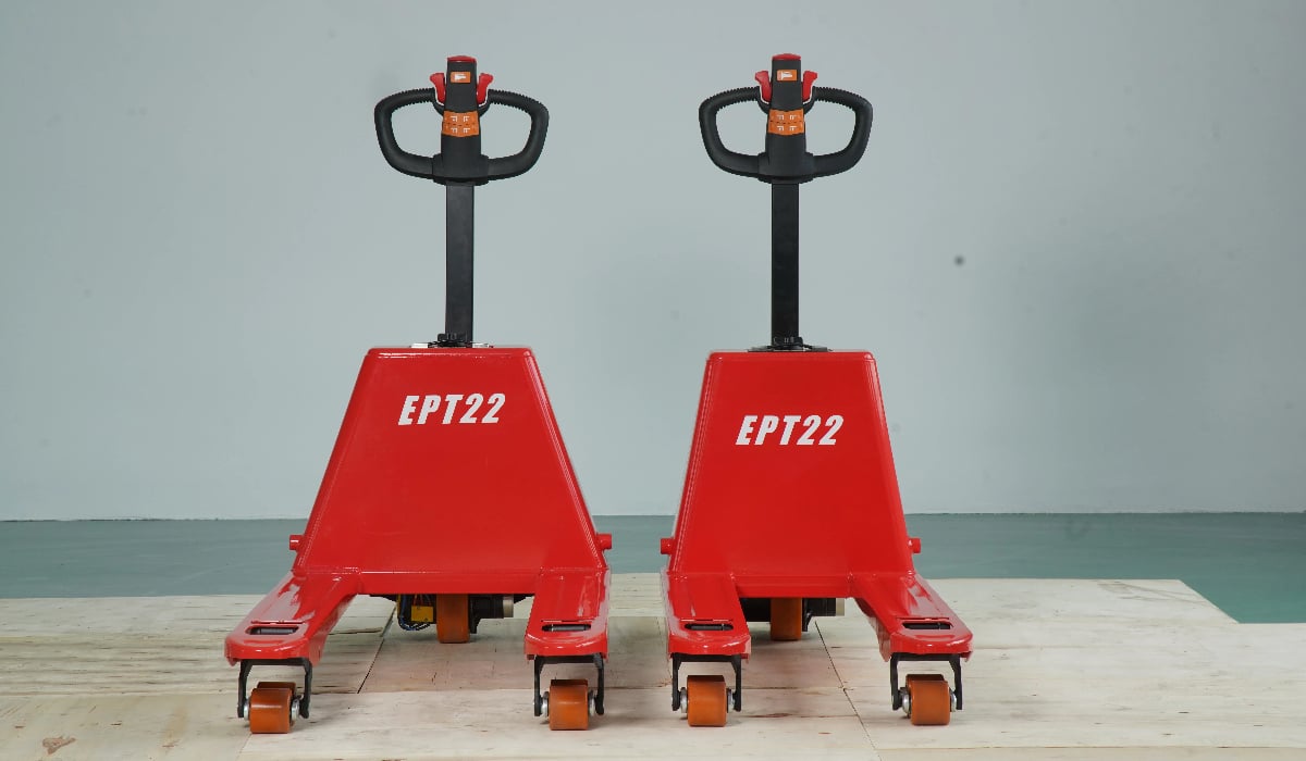 Sinolift EPT22 lithium-ion Electric Pallet Truck ready for use in a clean warehouse.