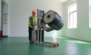 Stainless Steel Roll Lifter for Cleanrooms & Washdown: Sinolift CTD500-RS1000 Semi-Electric Clamp with 360° Rotation